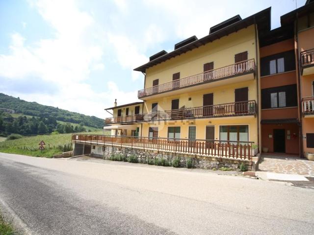 Appartamento in vendita a San Zeno Di Montagna, Veneto