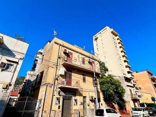 Appartamento in vendita a VI Circoscrizione, Palermo