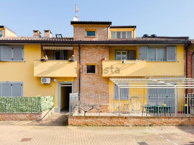 Appartamento in vendita a Codevilla, Lombardia