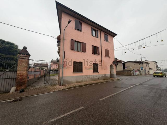 Appartamento in vendita a Antegnate, Lombardia