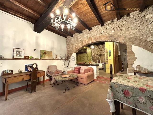 Appartamento in vendita a Casperia, Rieti