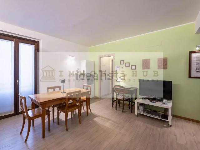 Appartamento in vendita a Cabiate, Lombardia