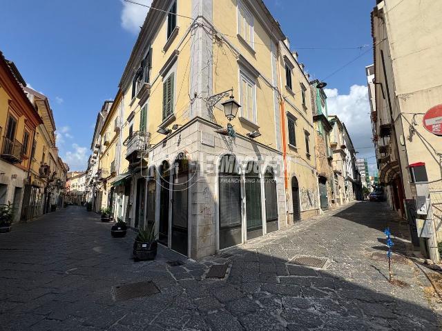 Appartamento in vendita a Centro Storico, Caserta