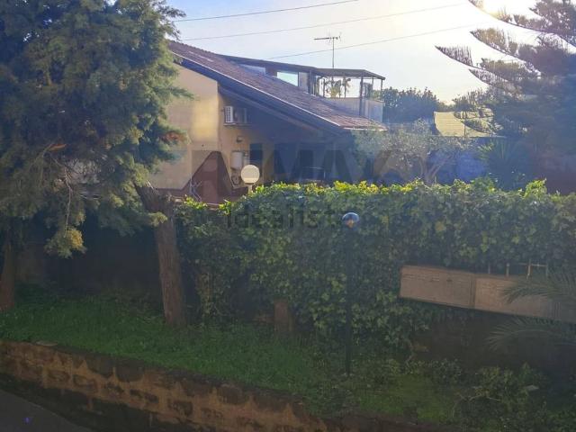 Appartamento in vendita a Aci Sant'antonio, Sicilia