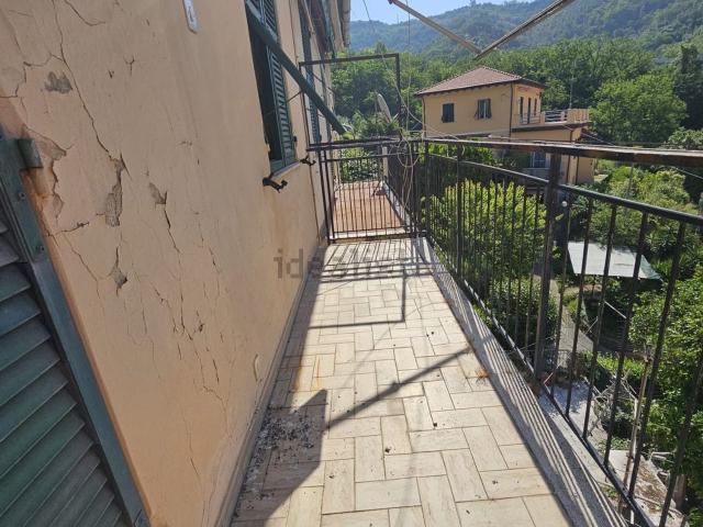 Appartamento in vendita a Val Polcevera, Serra Riccò