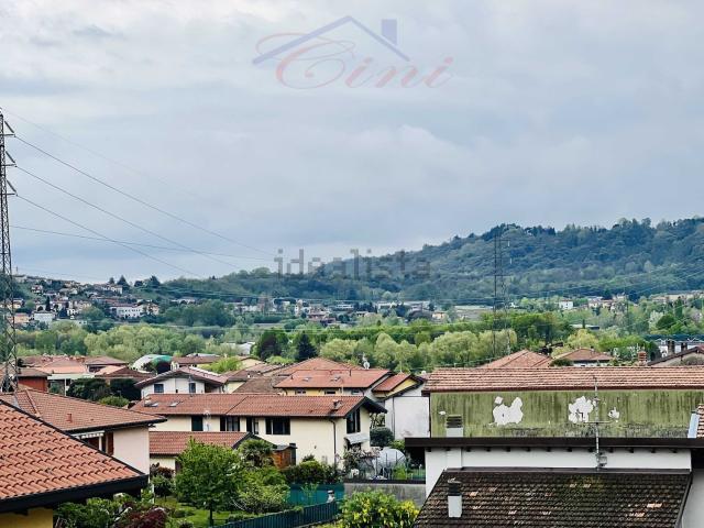 Attico in vendita a Airuno, Lombardia