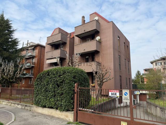 Appartamento in vendita a Redecesio, Segrate