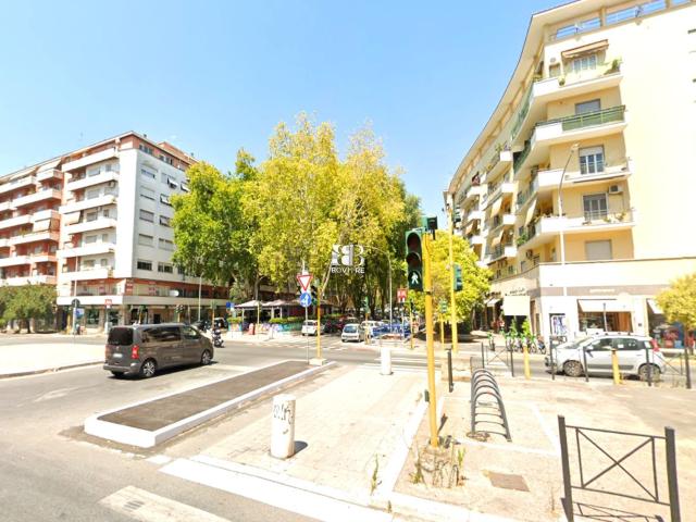 Appartamento in vendita a Municipio Roma VII, Roma Capitale