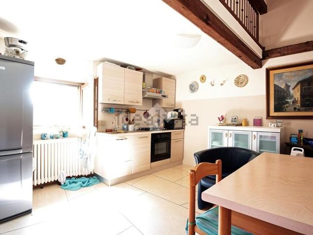 Appartamento in vendita a Marzana, Brenzone