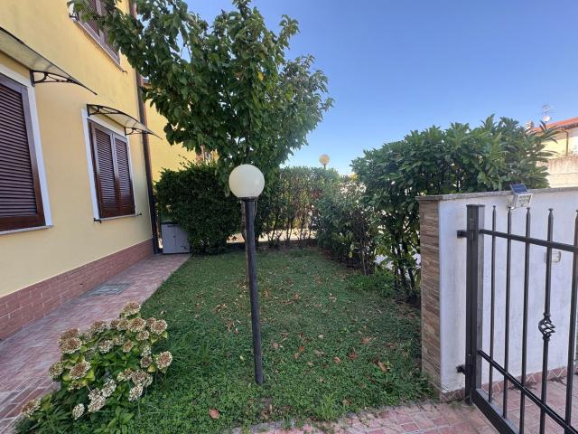 Appartamento in vendita a Roncaro, Pavia