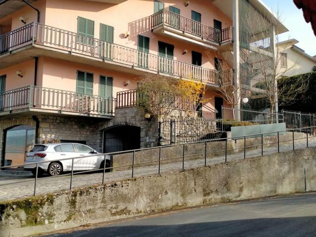 Appartamento in vendita a Zavattarello, Lombardia