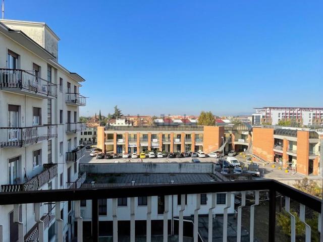 Appartamento in vendita a Zona Sud, Brescia