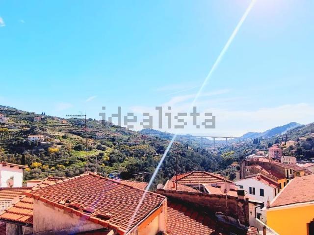 Appartamento in vendita a Vallebona, Liguria
