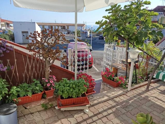 Appartamento in vendita a La Petrosa, Calabria
