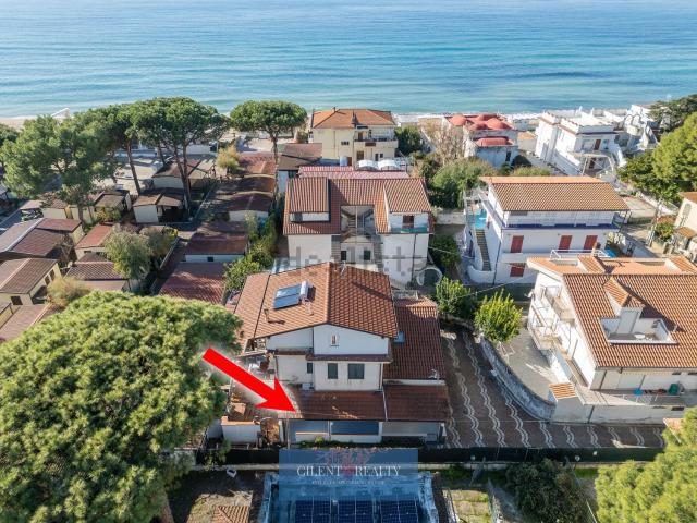 Appartamento in vendita a Castellabate, Campania
