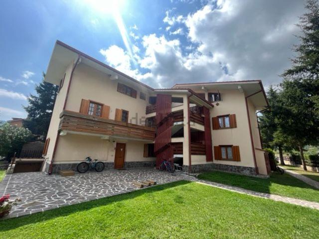 Appartamento in vendita a Rocca Di Mezzo, Abruzzo