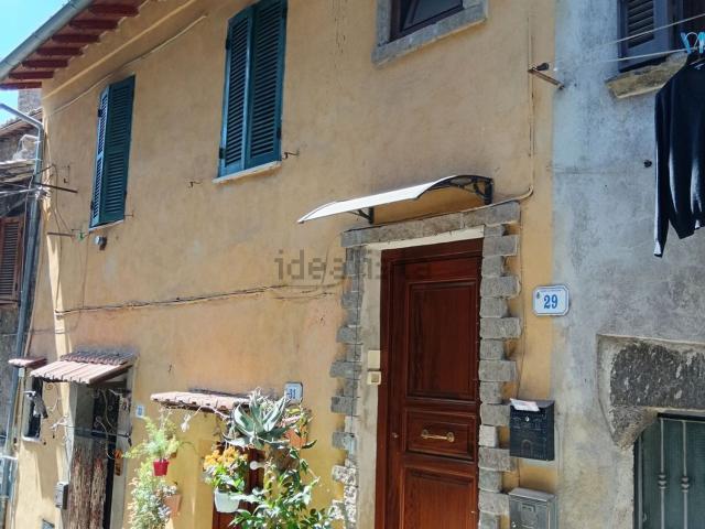 Appartamento in vendita a Ronciglione, Lazio
