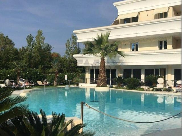 Appartamento in vendita a Desenzano Del Garda, Lombardia