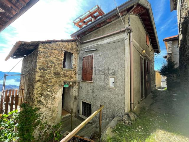 Appartamento in vendita a Bellano, Lombardia