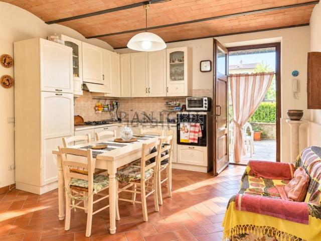 Appartamento in vendita a Asciano, Toscana