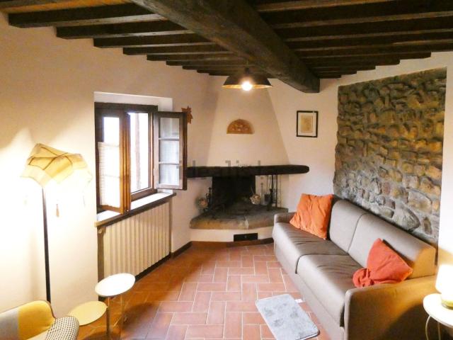 Appartamento in vendita a Lajatico, Toscana