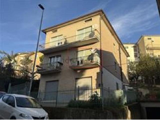 Appartamento in vendita a Tirassegno, Marche