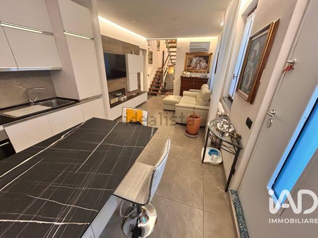 Appartamento in vendita a Bassa, Desio