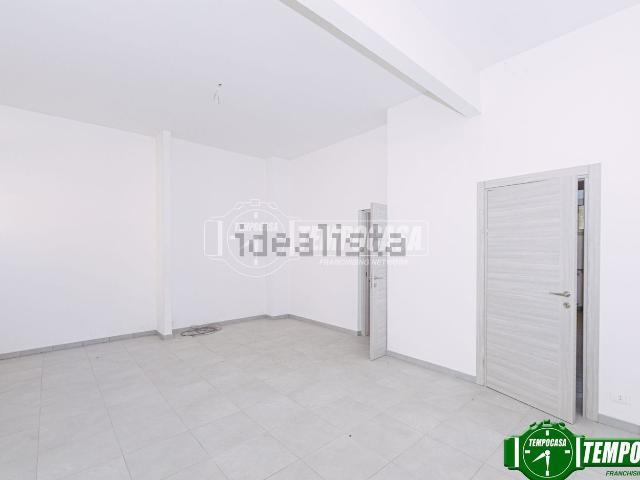 Appartamento in vendita a Voghera, Lombardia