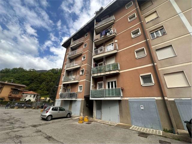Appartamento in vendita a Lezza, Ponte Lambro