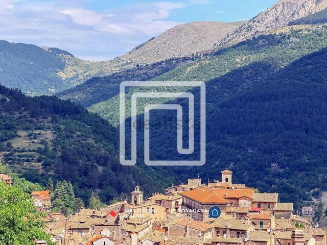 Appartamento in vendita a Scanno, L'Aquila