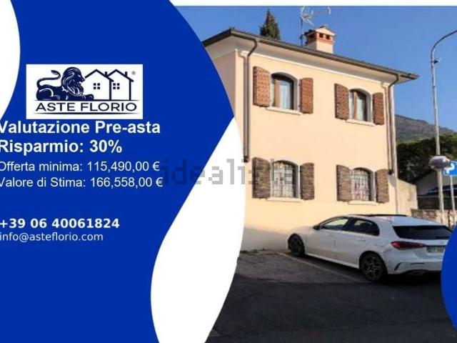 Appartamento in vendita a Caprino Veronese, Veneto