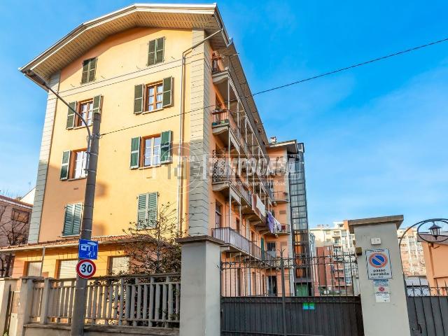 Appartamento in vendita a Leumann, Piemonte