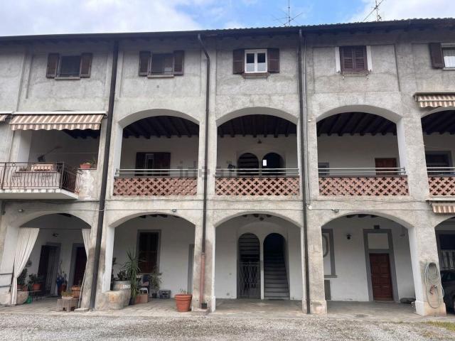 Appartamento in vendita a Montano, Montano Lucino
