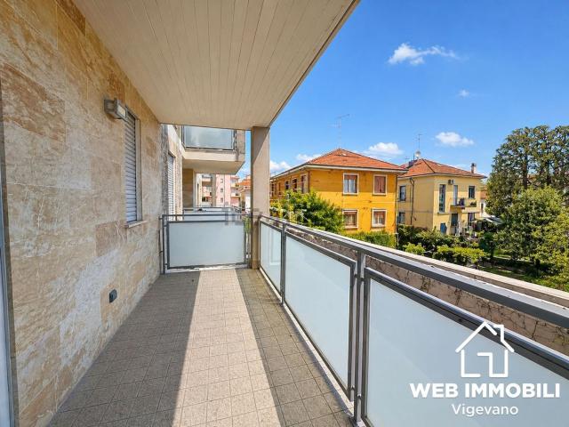 Appartamento in vendita a Vigevano, Lombardia