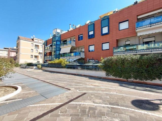 Appartamento in vendita a Centro Storico, Marche