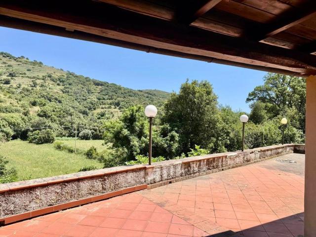 Appartamento in vendita a Rio, Toscana