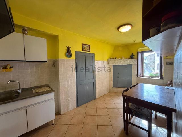 Appartamento in vendita a Viterbo, Lazio
