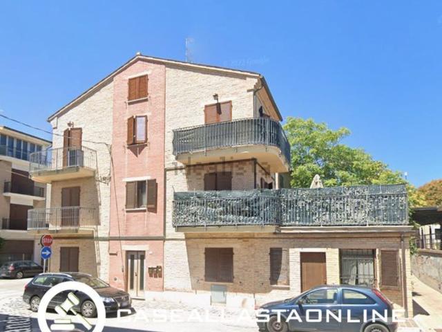 Appartamento in vendita a Centro, Marche