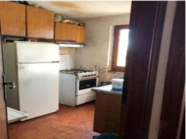 Appartamento in vendita a Battilana, Luni