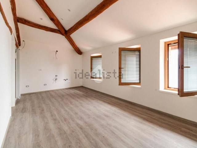 Appartamento in vendita a Comunità Montana Parco Alto Garda bresciano, Tremosine