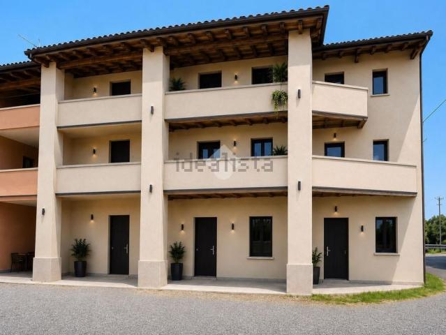 Appartamento in vendita a Canonica D'adda, Lombardia