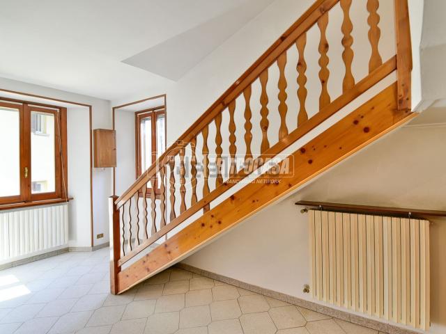 Appartamento in vendita a Albavilla, Lombardia
