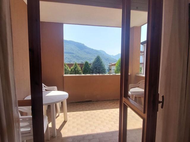 Appartamento in vendita a Moggio, Lombardia