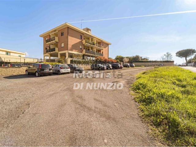 Appartamento in vendita a Municipio Roma VI, Roma Capitale
