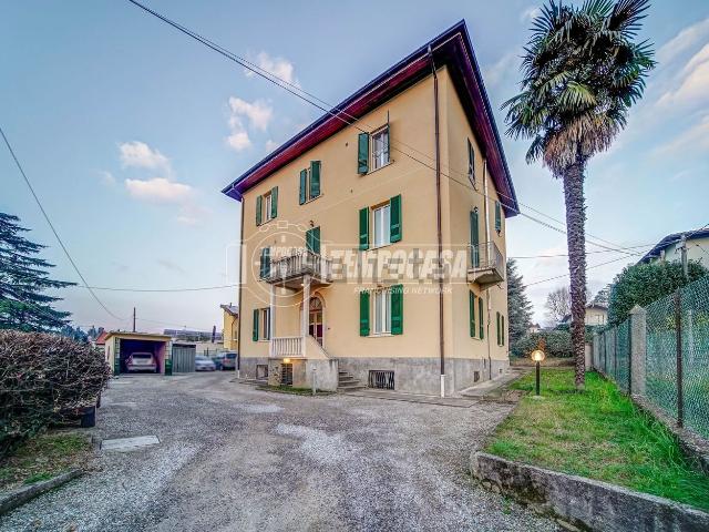 Appartamento in vendita a Morazzone, Lombardia