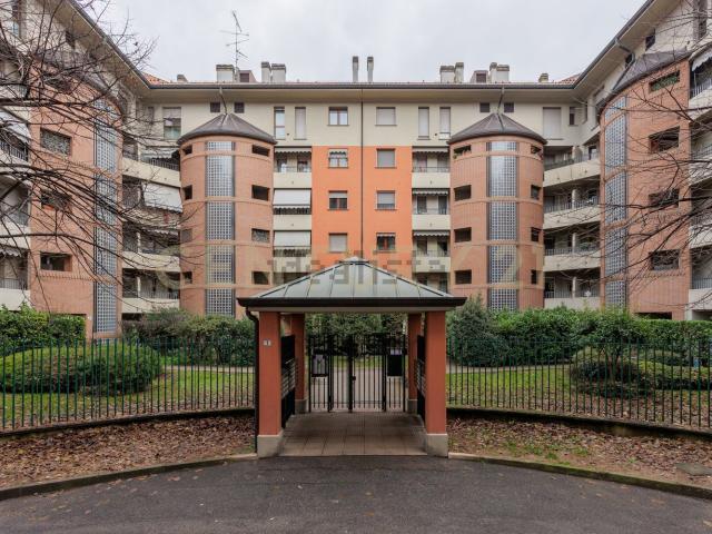 Appartamento in vendita a Vanzago, Lombardia