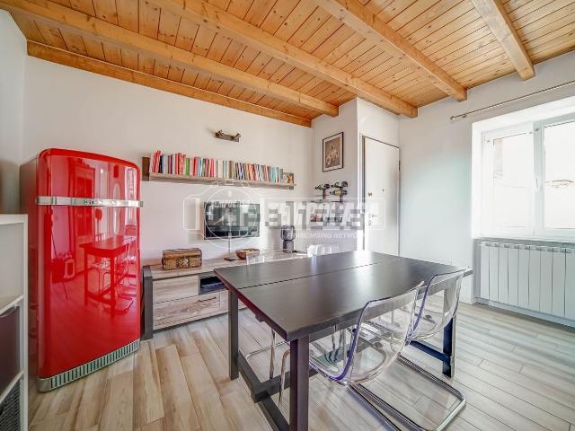 Appartamento in vendita a Mornago, Lombardia