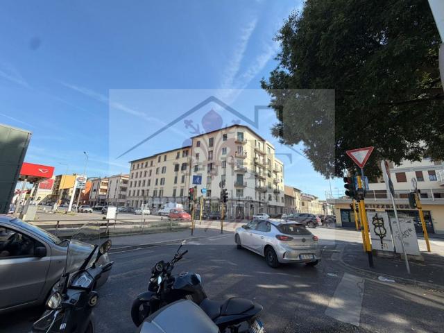 Appartamento in vendita a Quartiere 5, Firenze