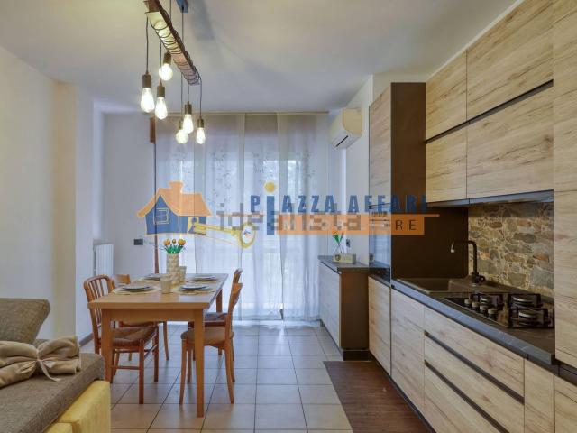 Appartamento in vendita a Carnago, Lombardia