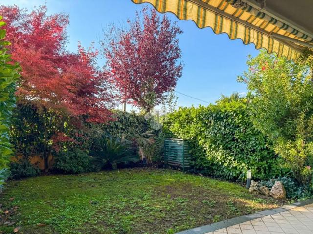 Appartamento in vendita a Padenghe Sul Garda, Lombardia